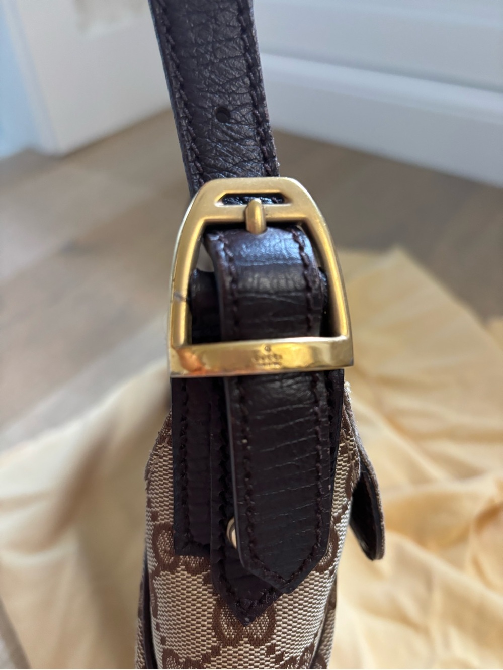 Gucci Beige/Brown Monogram Shoulder Bag with Gold Horsebit Accents tom ford - Picture 12 of 15